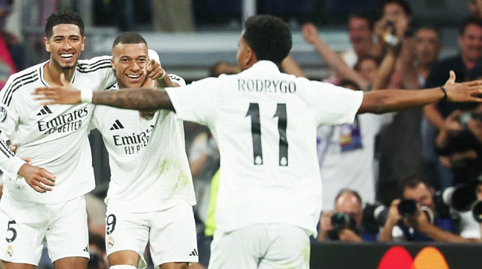 Real Madrid bùng nổ 'chiến tranh giữa các vì sao' - Tuổi Trẻ Online