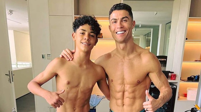 Nhờ đâu con trai Ronaldo mới 14 tuổi đã cao 1m83? - Tuổi Trẻ Online