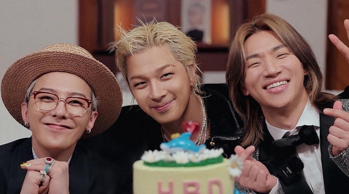Big Bang diễn chính Coachella 2026, mở màn 'lễ trưởng thành' kỷ niệm 20 năm  ra mắt - Tuổi Trẻ Online