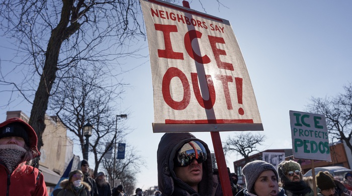 Chính phủ Mỹ có nguy cơ đóng cửa một phần vì người bắn chết ở Minneapolis - Tuổi Trẻ Online