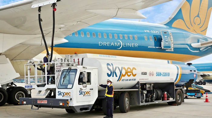 Giá vé máy bay nội địa tăng 15–20% do khủng hoảng nhiên liệu bay Jet A1