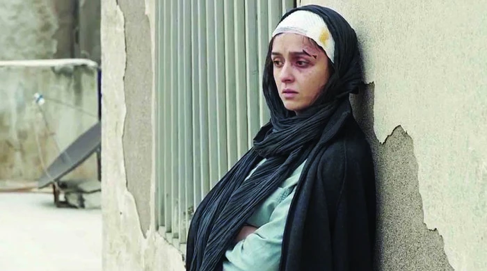 Under the Shadow và The Salesman.: Những vết đứt không lành ...