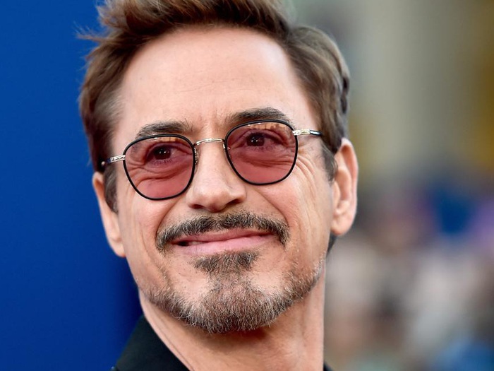 Người sắt' Robert Downey Jr. đóng phim 'Cảm tình viên' chuyển thể từ sách của nhà văn gốc Việt - Tuổi Trẻ Online
