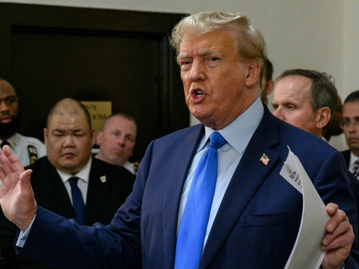 Phản biện sôi nổi trong phiên tòa xét xử ông Trump ở New ...