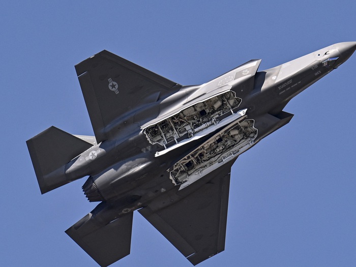 F-35 mất tích lạ thường, Không quân Mỹ bị mắng vì phải nhờ ...