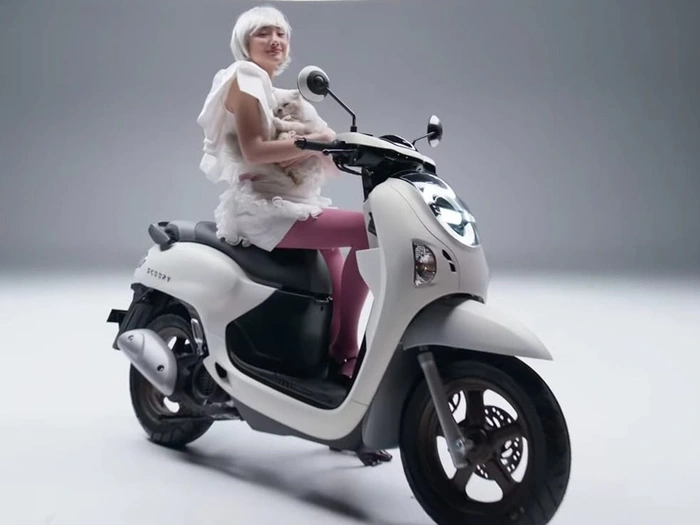 Honda Scoopy 2025 ra mắt: Thiết kế mới, th&ecirc;m trang bị, song vẫn dễ giữ gi&aacute;  cũ khi về Việt Nam - Tuổi Trẻ Online