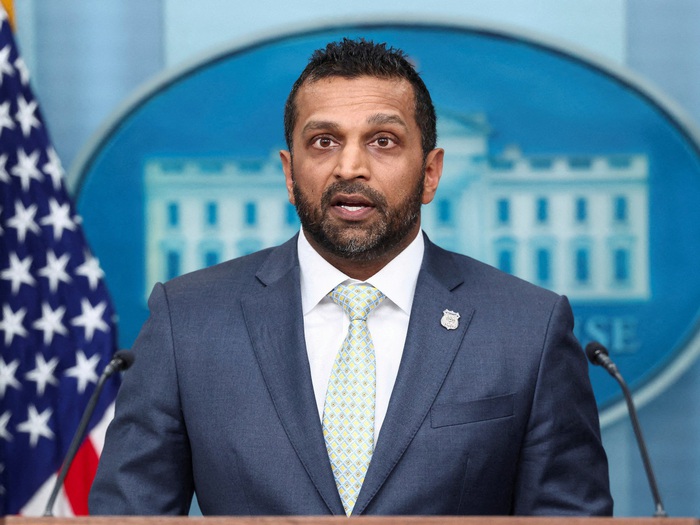 Tổng thống Trump bác bỏ tin đồn sa thải Giám đốc FBI dù ...