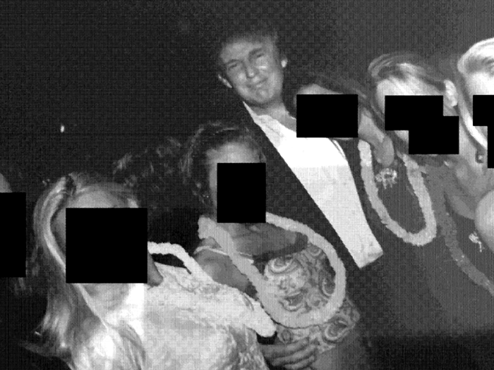 Ủy ban Hạ viện công bố ảnh thuộc hồ sơ Epstein, xuất hiện ...