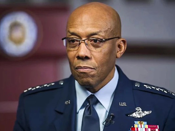 Ông Trump sa thải chủ tịch Hội đồng Tham mưu trưởng liên ...