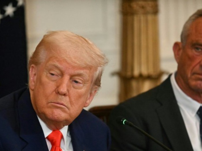 Báo cáo y tế của Nhà Trắng bị tố trích dẫn nhiều nghiên cứu 'khống' - Tuổi Trẻ Online