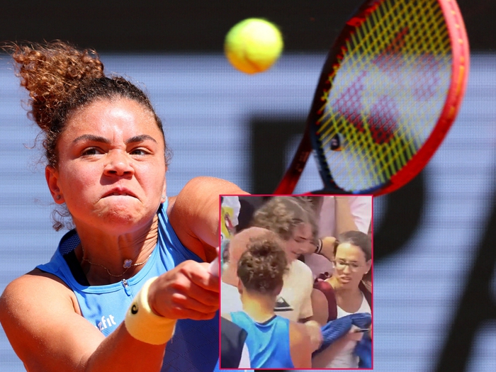 Jasmine Paolini 'trừng phạt' cổ động viên giành giật tặng phẩm ở Roland  Garros - Tuổi Trẻ Online