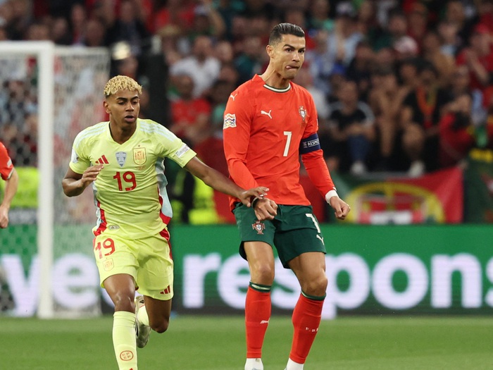 Lamine Yamal không thể thắng 'khắc tinh' Ronaldo, dù thống kê áp đảo - Tuổi  Trẻ Online