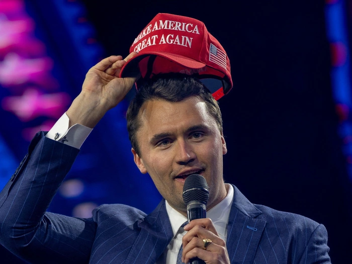Giáo sư nổi tiếng Harvard bị chỉ trích vì lan tin đồn sai về nghi phạm ám  sát Charlie Kirk - Tuổi Trẻ Online