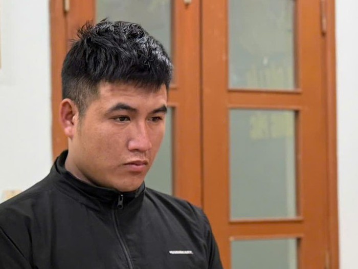 Bắt tạm giam người dùng đũa đâm tài xế taxi khi xe đang chạy - Tuổi Trẻ Online