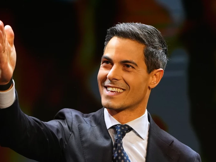 Ch&acirc;n dung thủ tướng điển trai, trẻ nhất lịch sử H&agrave; Lan ...