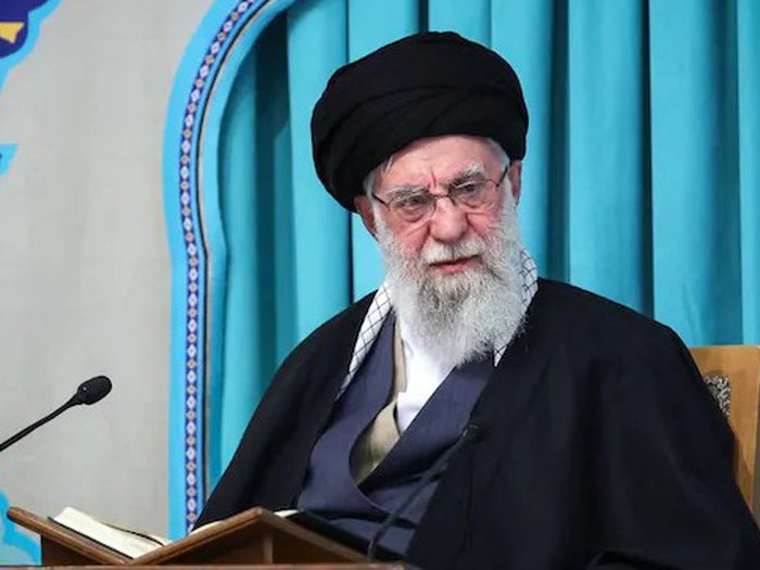 Lan truyền bài phát biểu cuối cùng của lãnh tụ tối cao Iran, gọi Mỹ là 'đế  chế suy tàn' - Tuổi Trẻ Online