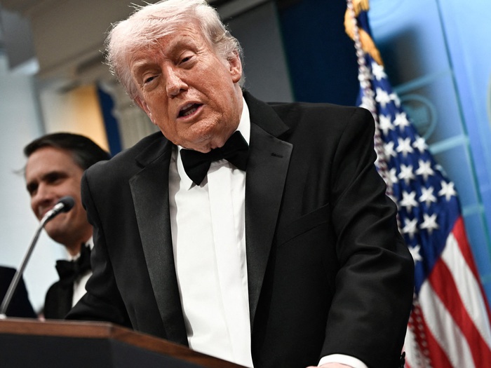 Ông Trump nhắc cần xây 'phòng khiêu vũ tối mật' tại Nhà Trắng sau vụ nổ súng  