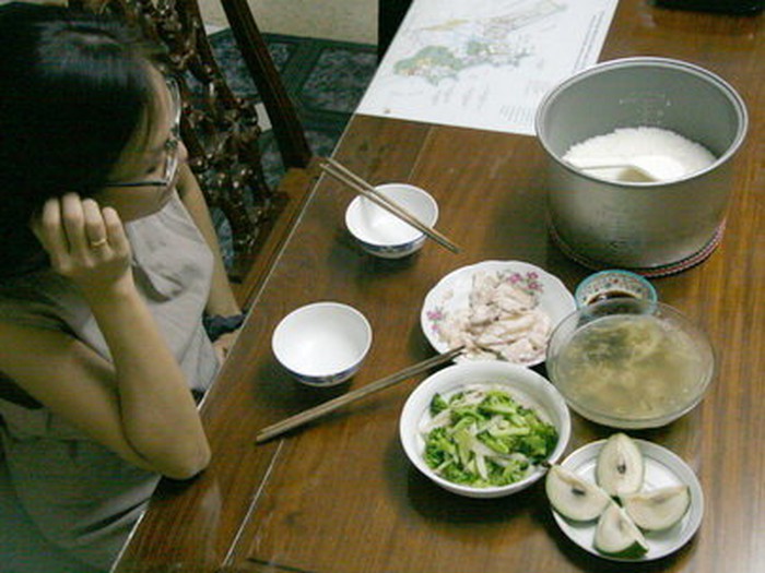 Ba tháng chồng im lặng