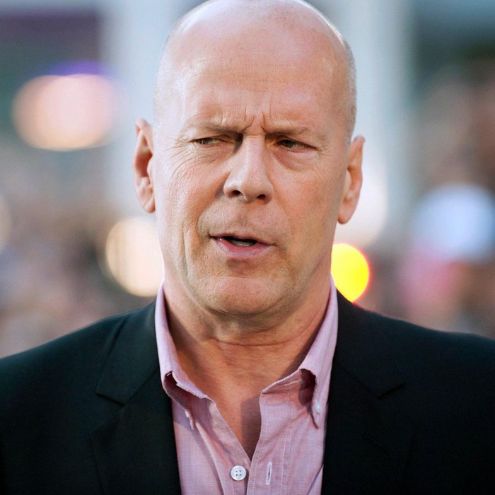 Ngôi sao hành động Bruce Willis tuyên bố giải nghệ - Tuổi Trẻ Online