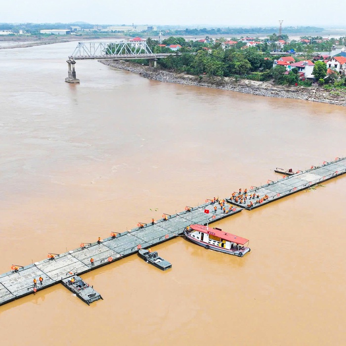 cau-phao-phong-chau-1727588756644933324452-152-1-1198-2000-crop-17275899705172017701129.jpg