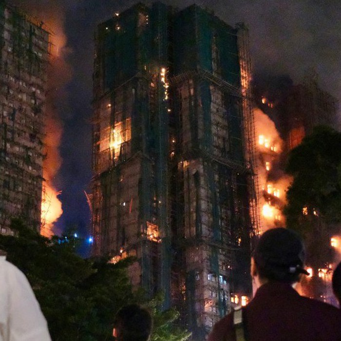 https://cdn2.tuoitre.vn/zoom/700_700/471584752817336320/2025/11/26/afp20251126869739ev1midreshongkongchinafire-1764198006524158143294-27-133-586-1200-crop-1764198865343812158643.jpg