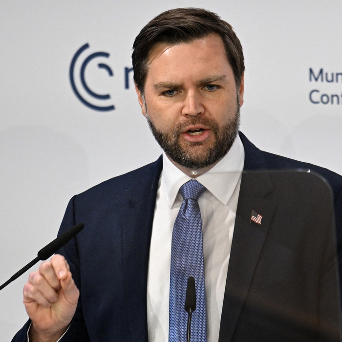 Phó tổng thống Mỹ nói thẳng: Châu Âu không nên mãi là m ...