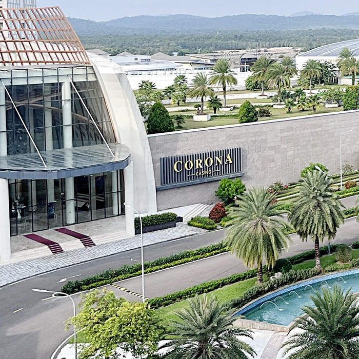 Zoome Casino interface showcasing games and features