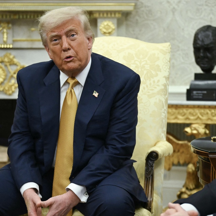 Tin tức thế giới 18-7: Ông Trump bị suy van tĩnh mạch; Mỹ ...