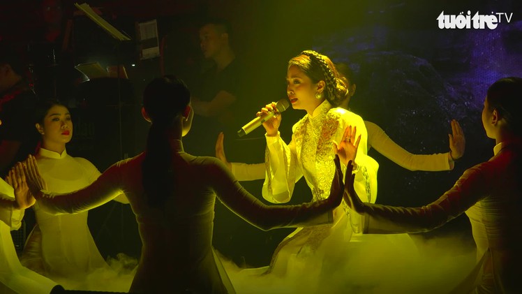 Quán quân Người hát chuyện tình Thu Hằng khoe giọng với “Trên đỉnh Phù Vân”