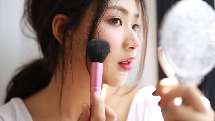 Diễn viên Minh Trang trải lòng về những khó khăn khi đến với nghiệp diễn