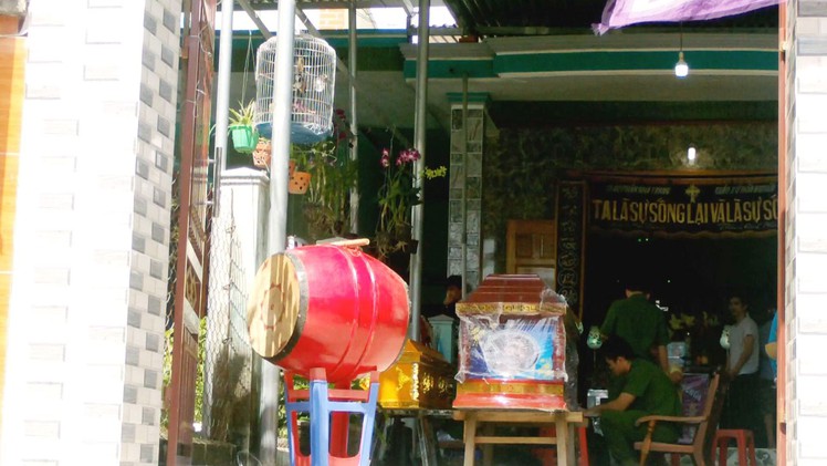 Nghi phạm 19 tuổi khai giết mẹ và em ruột rồi lấy tài sản bỏ trốn