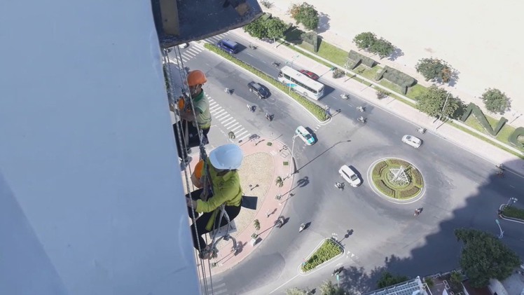 “Người nhện” Thục Quyên