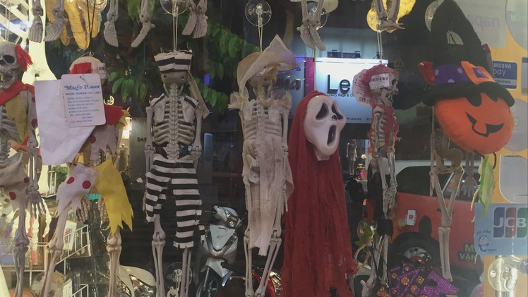 Thị trường đồ trang trí Halloween 2019: Càng kinh dị càng được giới trẻ chú ý