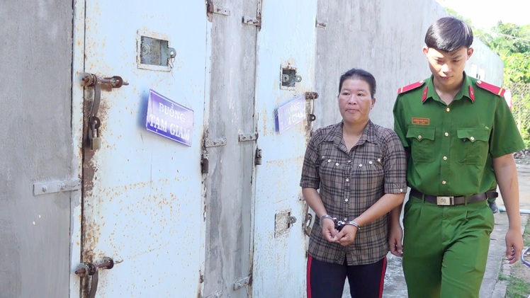 Kịp thời giải cứu bé gái 2 tuổi bị đem cho người lạ