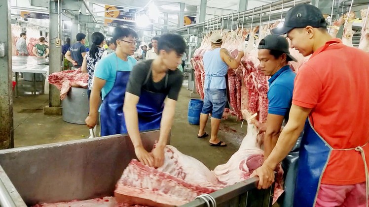 Đề nghị tăng tiếp giá thịt heo bình ổn