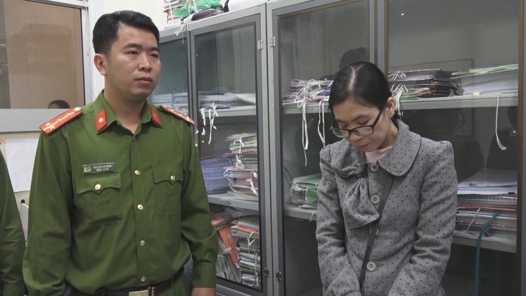 Khởi tố nguyên giám đốc và 3 cán bộ bệnh viện gây thất thoát tiền tỷ