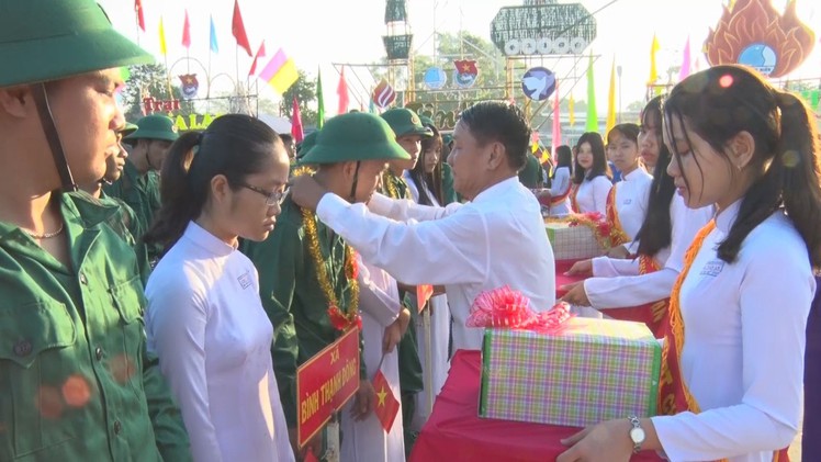 1.200 thanh niên An Giang lên đường nhập ngũ