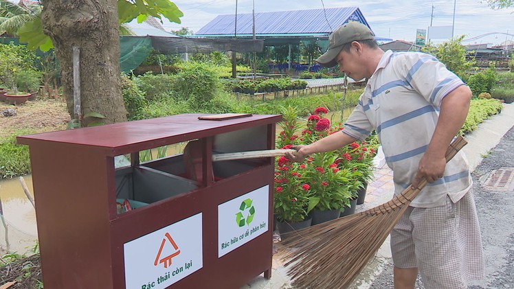 TP Sa Đéc lắp đặt thùng rác thân thiện với môi trường