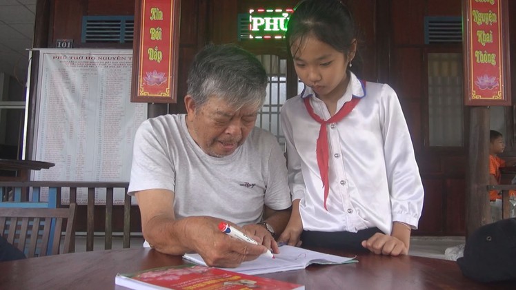 Hơn 25 năm dạy học miễn phí cho học sinh nghèo