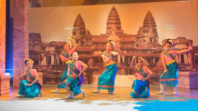 Tái hiện không gian văn hóa ba miền trên phố đi bộ Nguyễn Huệ