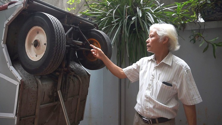 Độc đáo ô tô điện tự chế của thầy giáo vật lý về hưu