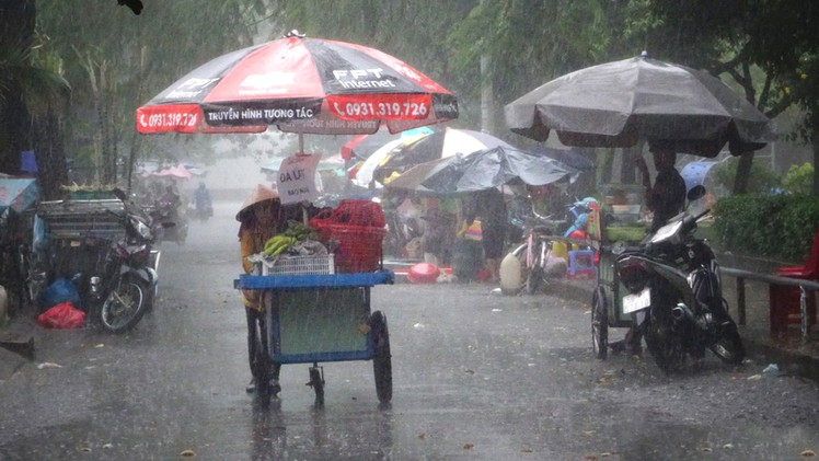 Tin nóng 24h: TP.HCM bước vào 10 ngày mưa gió