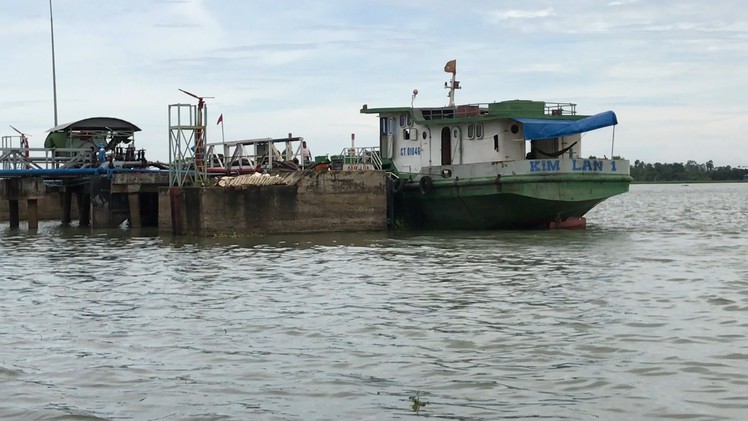 Kịp thời ngăn chặn sự cố chìm 19.000 lít dầu trên sông Tiền