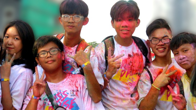 Giới trẻ hào hứng tham gia “Color Me Run 2019 - Đường chạy sắc màu”