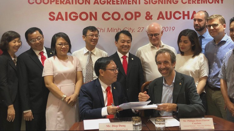 Saigon Co.op tiếp quản 15 siêu thị của nhà bán lẻ Auchan