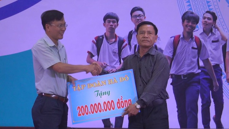 16 năm nâng bước tân sinh viên miệt vườn Bến Tre –Tiền Giang