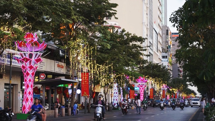 Chiếu sáng nghệ thuật và đồ họa 3D tết Dương lịch 2020