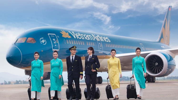 Video: Tiếp viên hàng không Vietnam Airlines đồng loạt đăng bài xin lỗi trên mạng xã hội