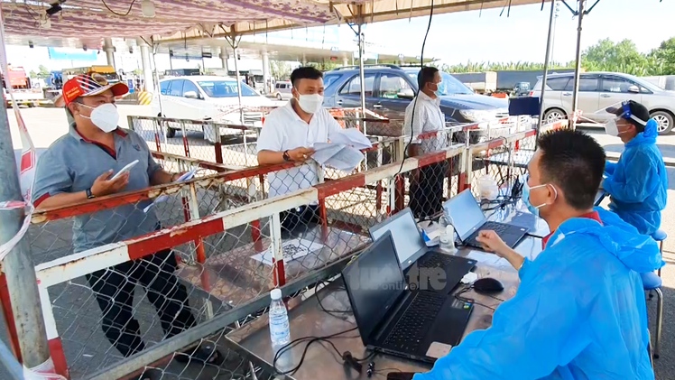 Video: Công an TP.HCM trả lời băn khoăn, liệu có lập lại các chốt kiểm soát di biến động dân cư?