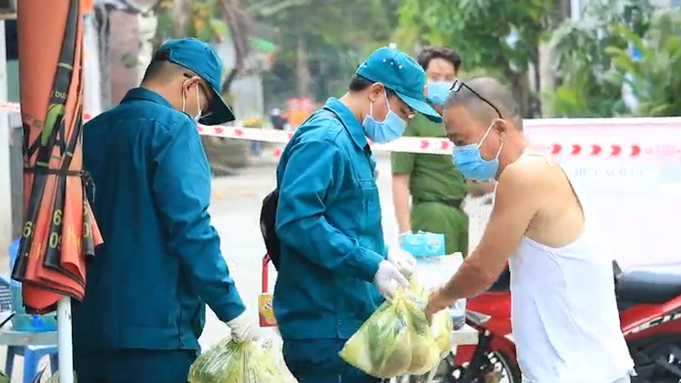 Video nóng: TP.HCM ghi nhận thêm 24 ca dương tính lần 1 với COVID-19